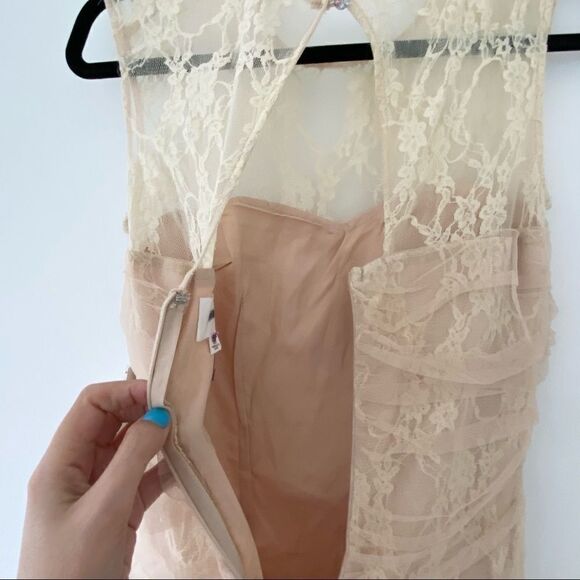 En Creme Lace Overlay Rouched Mini Dress NWT - Picture 11 of 12